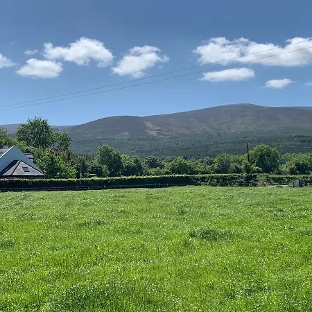 House At The Foot Of The Galtees * Clohernagh